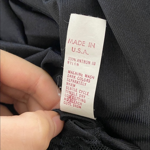 🪿Vintage Lace Henson Kickernick Black Nightgown with adjustable straps! - Picture 11 of 11